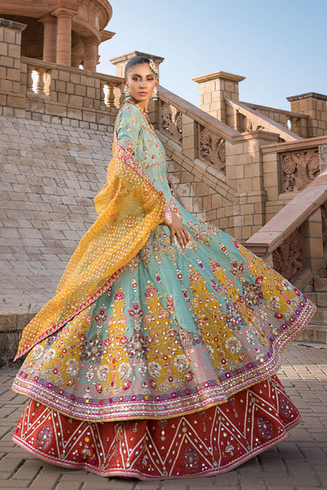 Traditional Bridal Lehenga Pakistan UK USA Canada Australia Designer Mehdi  Lehenga Suits